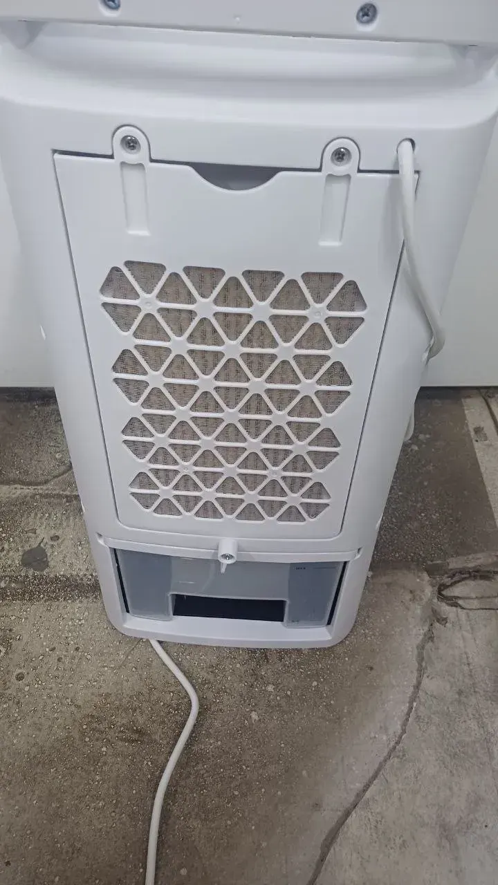 Воздухоохладитель Midea AC100-25BR, Уценка — фото дефекта 3