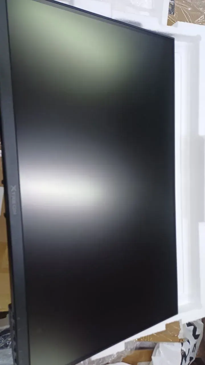 Монитор XTREON XT27U1 27" QHD (120Hz) Черный, Уценка — фото дефекта 6